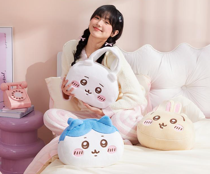 Chiikawa | Oversized Tote Bag Main image