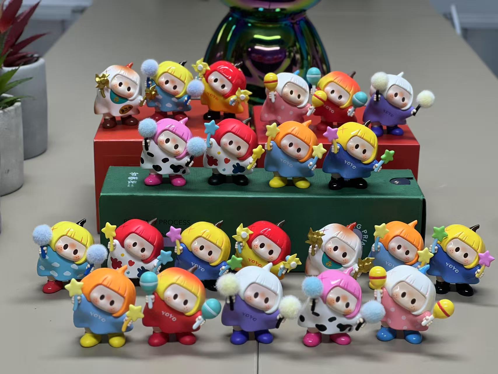 YOYO | Adorable Tilted Head Collection | Icon Box Figure Blind Box