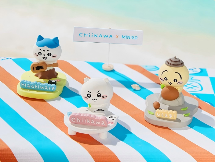 Chiikawa | Desktop Stand Main image