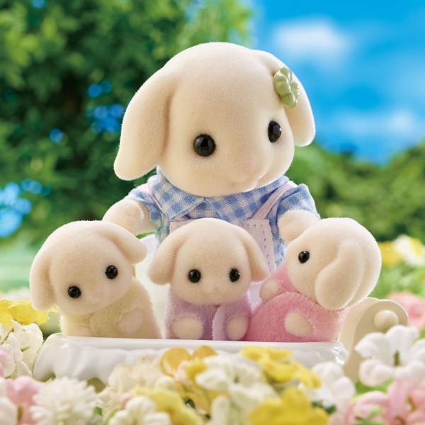 Sylvanian Families | Flora Rabbit Family | Plush Toy Set